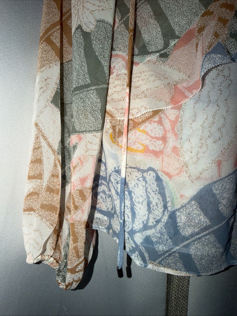 White House Black Market Pastel Multi-Color V-Neck Blouse - Picture 4 of 9